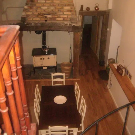 Restored 300yr Old Thatched Tigh Na Ri Rua *
