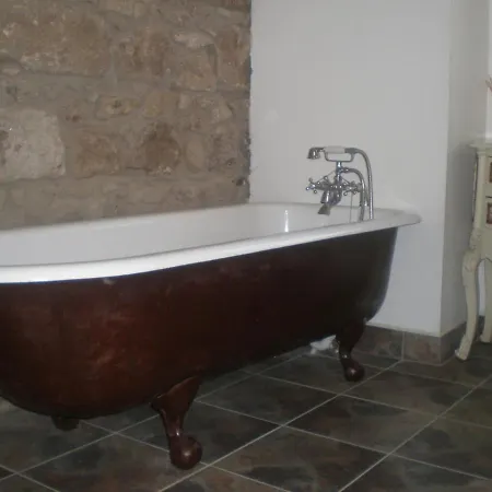 Restored 300yr Old Thatched Tigh Na Ri Rua 펜션